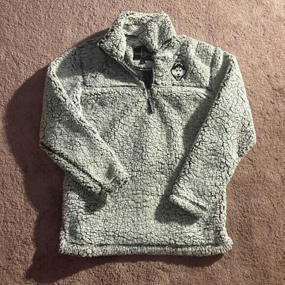 Puffy University of UCONN Jacket Size Small‎ - Picture 1 of 3